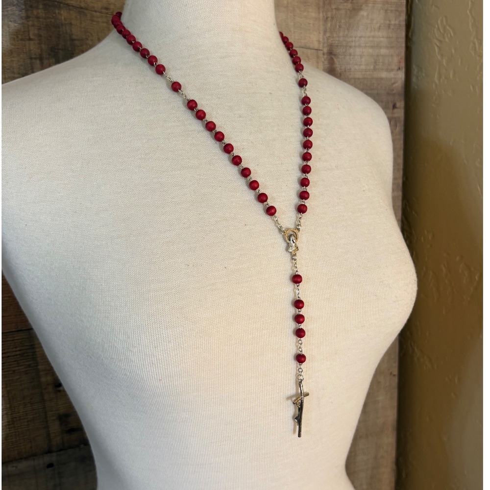 Red Wood Bead Rosary Necklace Silver Tone Crucifix Miraculous Medal